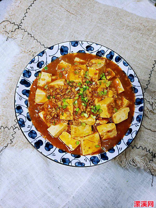 1714302397558.jpg 《舌尖上的盛宴:探寻川菜之魂——麻婆豆腐》