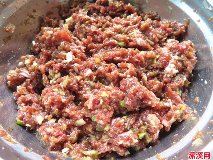详细阅读:饺子馅肉馅做法和配方,饺子馅肉馅的比例 饺子馅肉馅做法和配方,饺子馅肉馅的比例