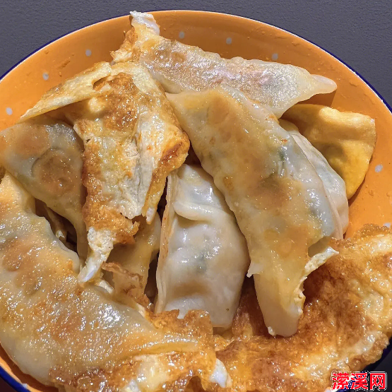 详细阅读:烤饺的家常做法,这道空气炸锅烤饺子一上桌全家都爱吃 烤饺的家常做法,这道空气炸锅烤饺子一上桌全家都爱吃