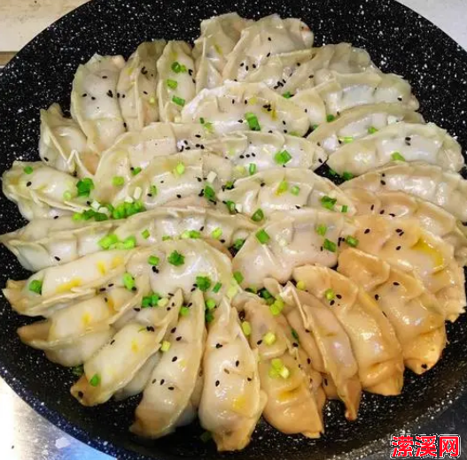 详细阅读:生煎饺子怎么煎才不粘锅,教你生煎饺子的技巧 生煎饺子怎么煎才不粘锅,教你生煎饺子的技巧