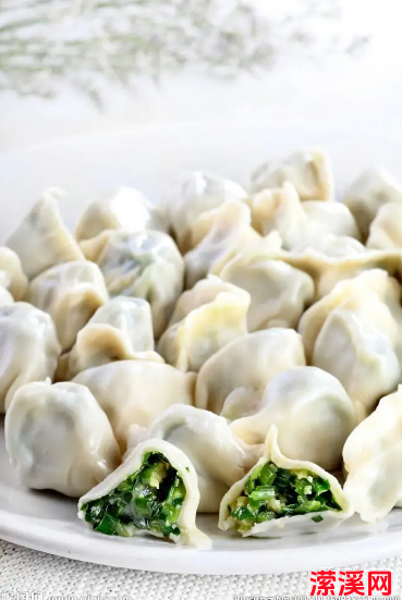 详细阅读:怎样和面做饺子皮不破皮,教你和面擀饺子皮皮劲道又好吃 怎样和面做饺子皮不破皮,教你和面擀饺子皮皮劲道又好吃