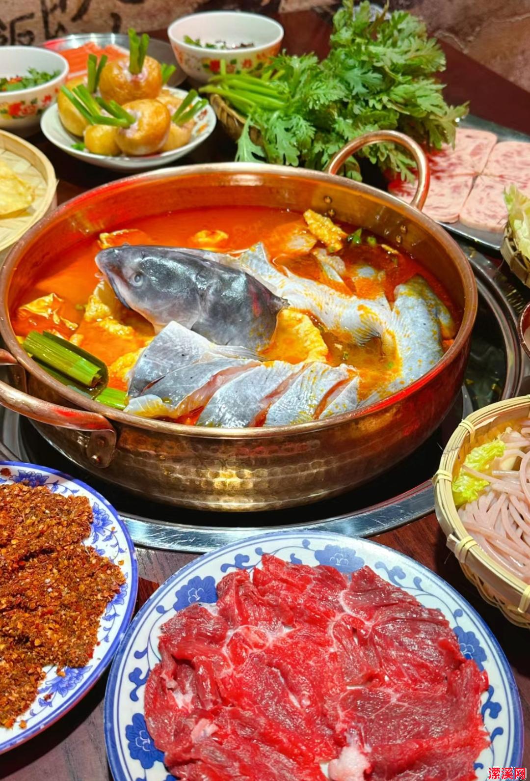 贵州美食：酸汤鱼，酸辣鲜香的地道美味