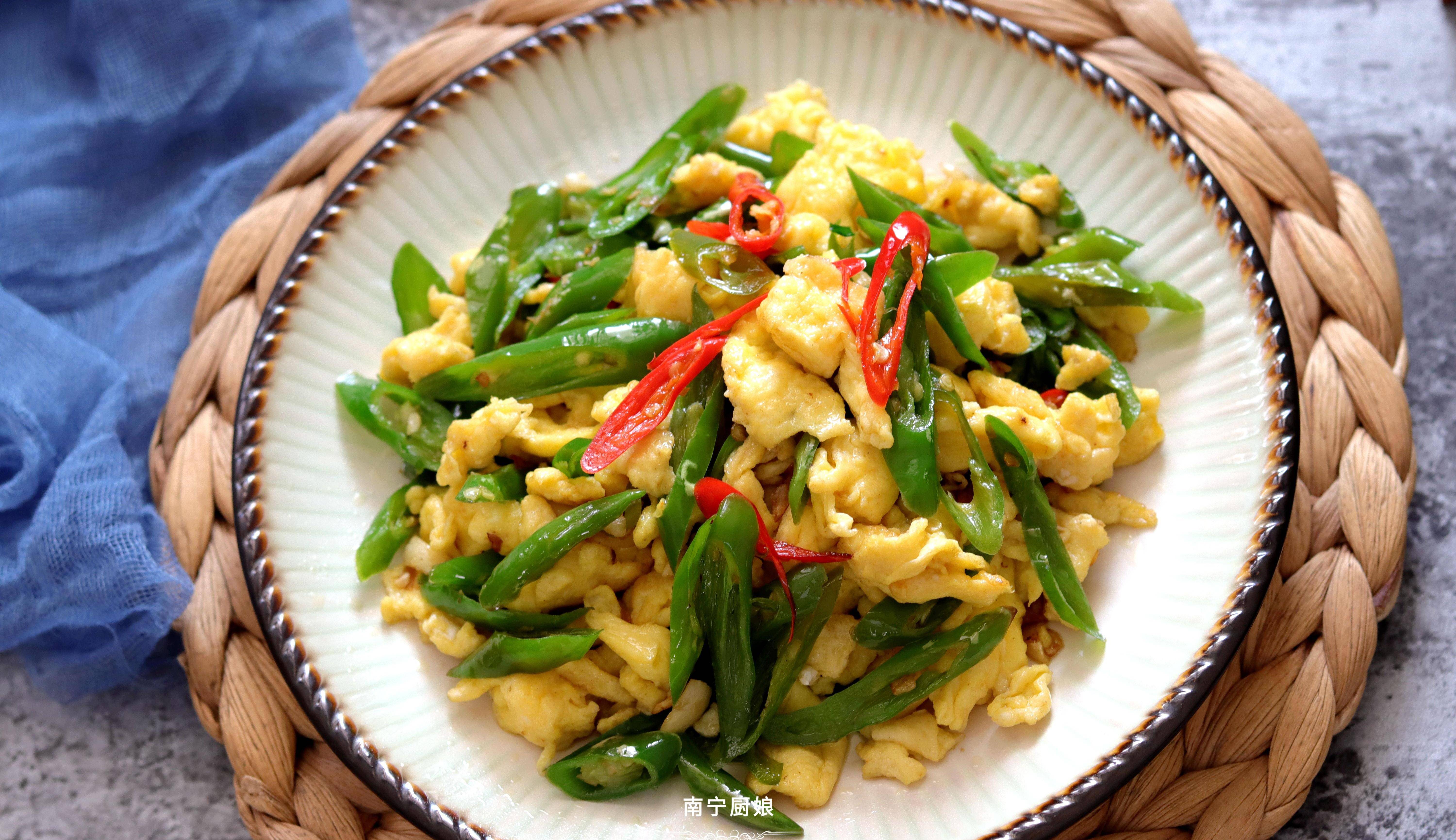 辣椒炒鸡蛋怎么炒好吃又简单视频教程,辣椒炒鸡蛋怎么炒好吃又简单